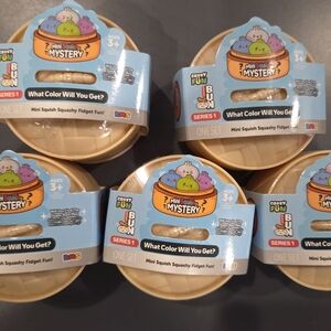 Crazy Fun MINI Mystery Squishy Bun Dumpling Holographic 5 Pack BNWT🔥